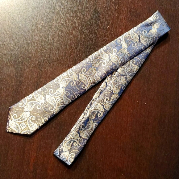 Suit Tie - Picture 1 of 3